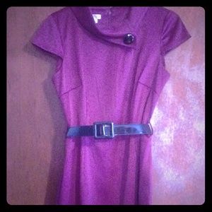 Fitted cap sleeve maroon dress
